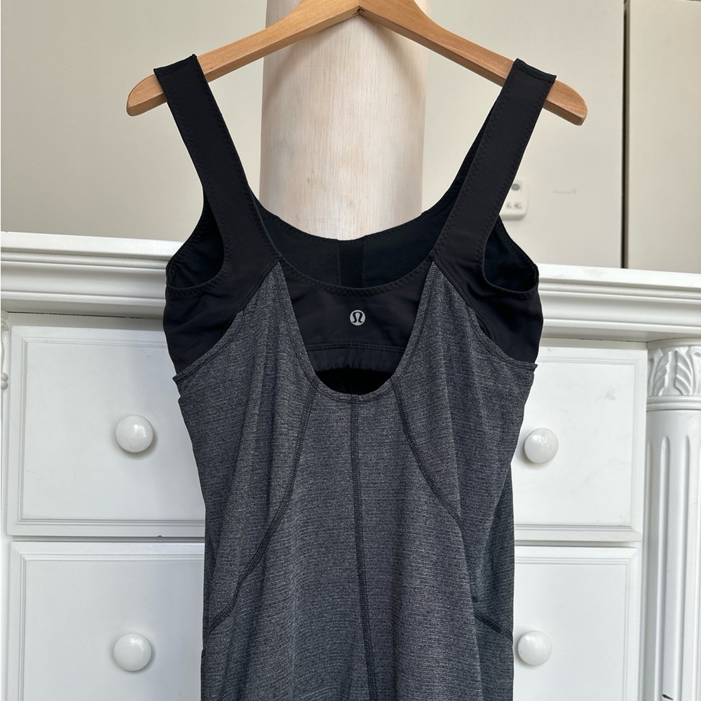 Lululemon Built-In Bra Athletic Tank
Size -6